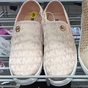 Meet your Posher, Misty